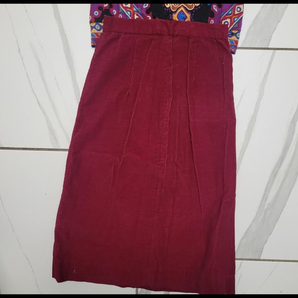 Vintage 90s burgundy midi skirt lined
